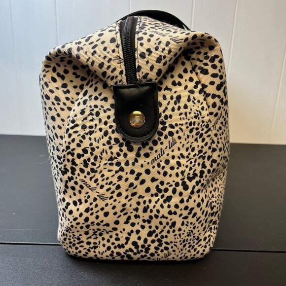 Mali Lilly Leopard Print Canvas Duffle Medium Carry-On Tote‎ Glam Mob Wife - Picture 8 of 9